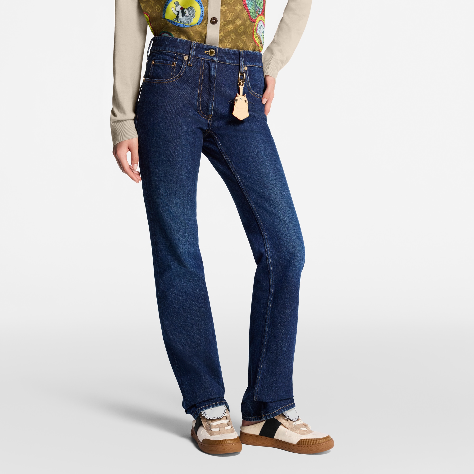 ヴィトンLVSEウォッシュドレギュラージーンズ
薄い青 ストレート デニムパンツ Indigo Washed Regular Jeans - Ready to Wear | LOUIS VUITTON